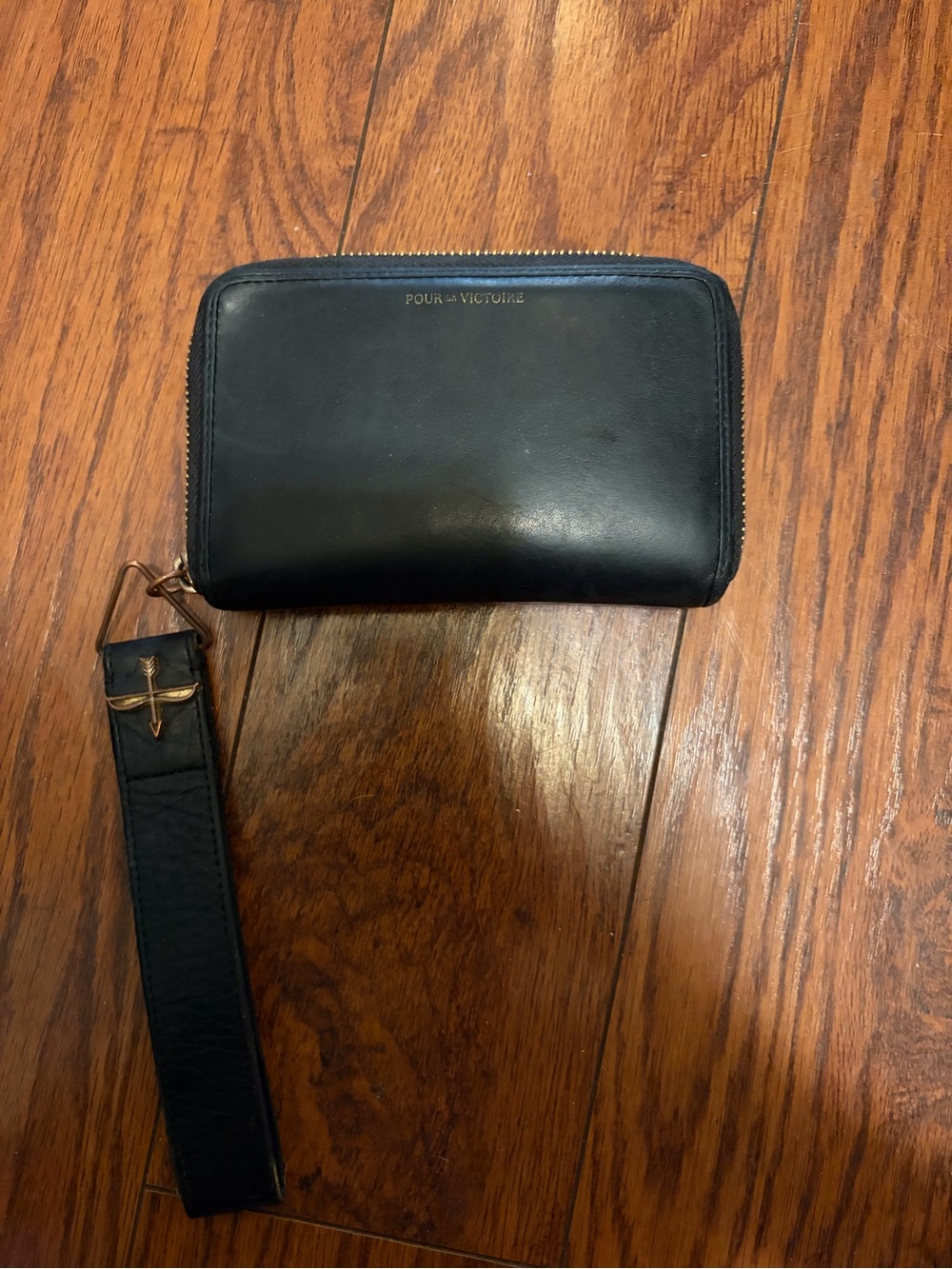 Pour La Victoire Black Leather Zip-Around Wristlet